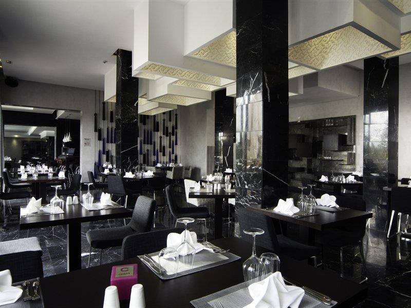 Cesar Resort & Spa Marrakesh Eksteriør billede Restaurant in the hotel